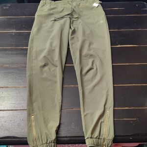 Albion Womenx Sage Green 💚 💚 💚 Joggers with Gold Zippers